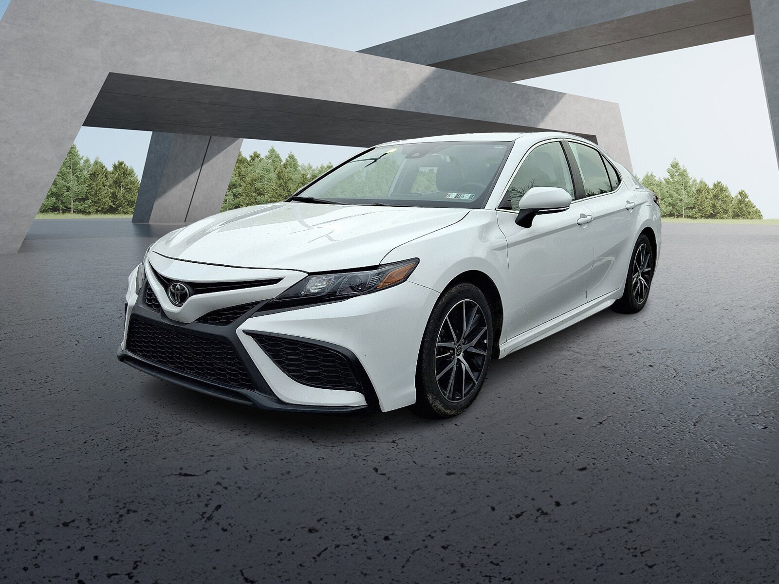 2024 Toyota Camry SE photo 2