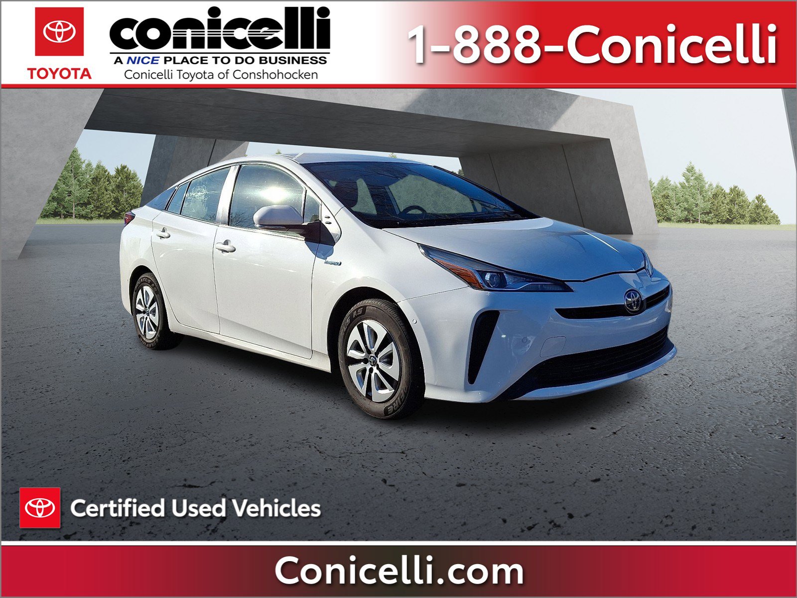 2022 Toyota Prius LE's photo