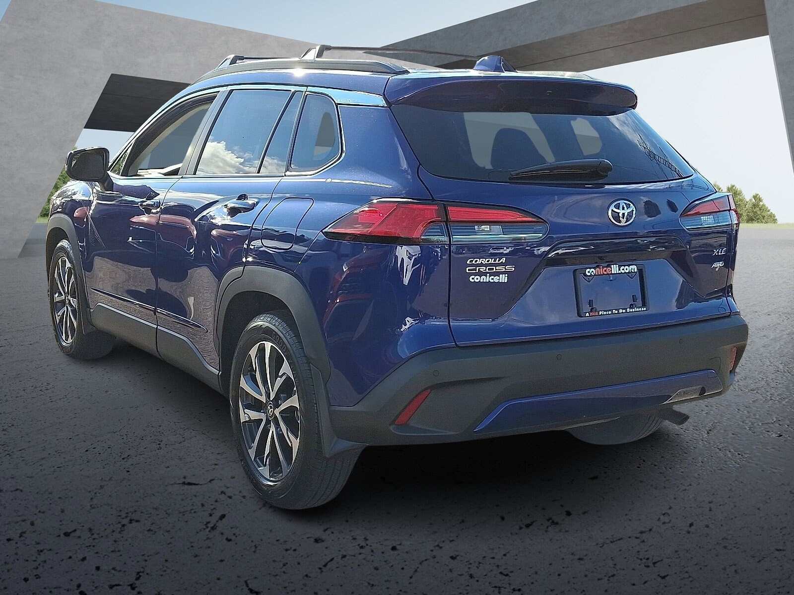 2024 Toyota Corolla Cross XLE photo 4