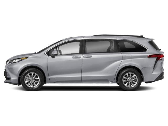 2025 Toyota Sienna XLE photo 3