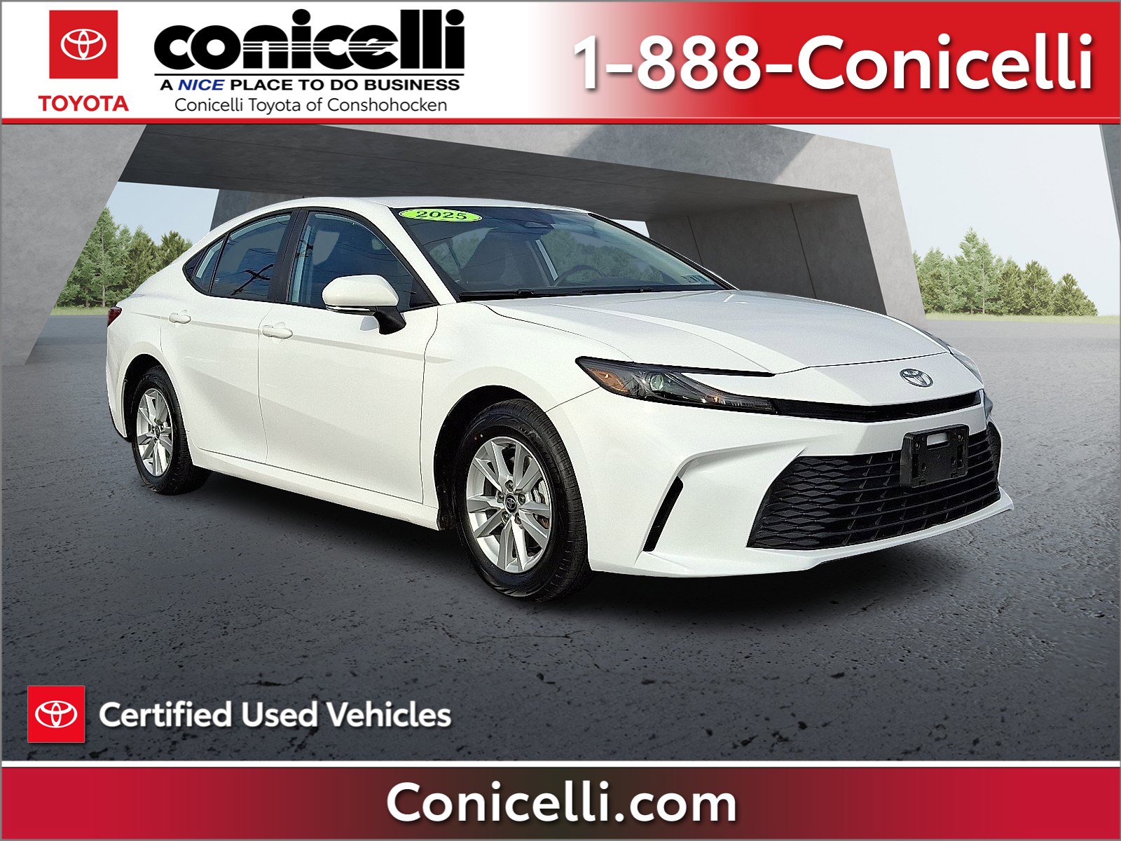 2025 Toyota Camry LE's photo