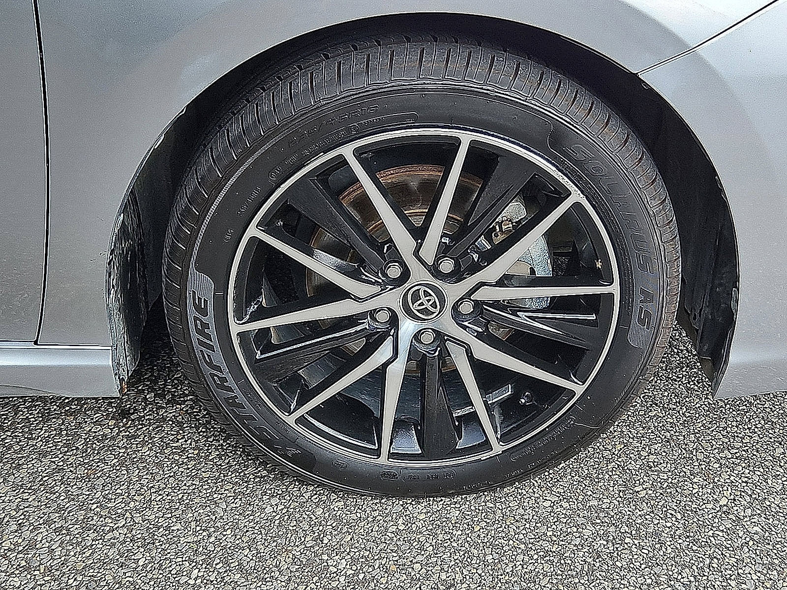 2023 Toyota Camry SE - Photo 8