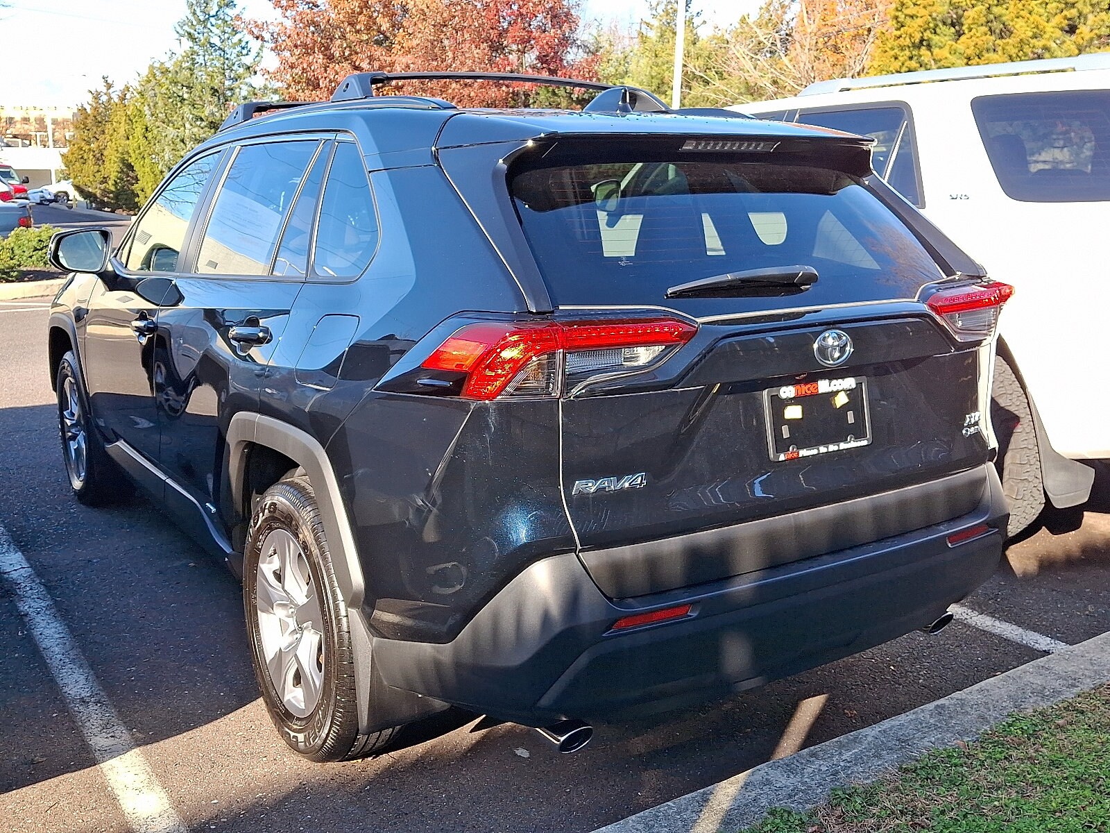 2025 Toyota RAV4 Hybrid XLE Sport photo 2