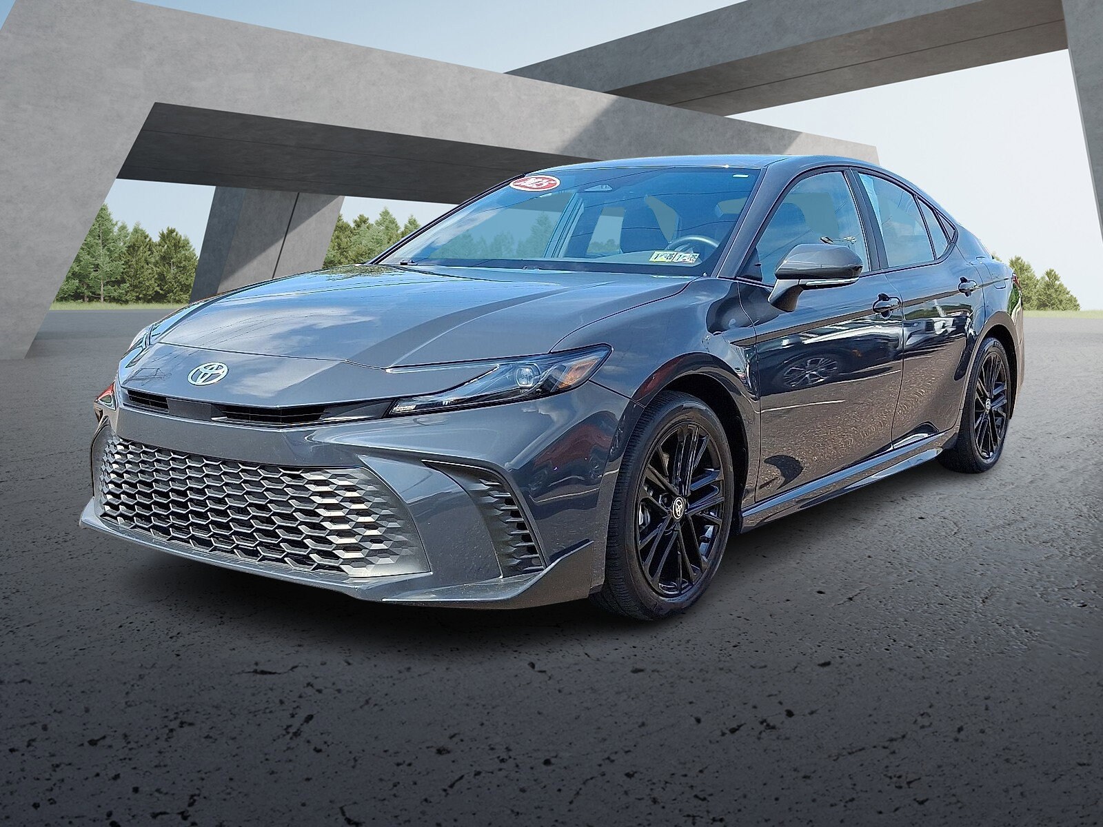 2025 Toyota Camry SE photo 3