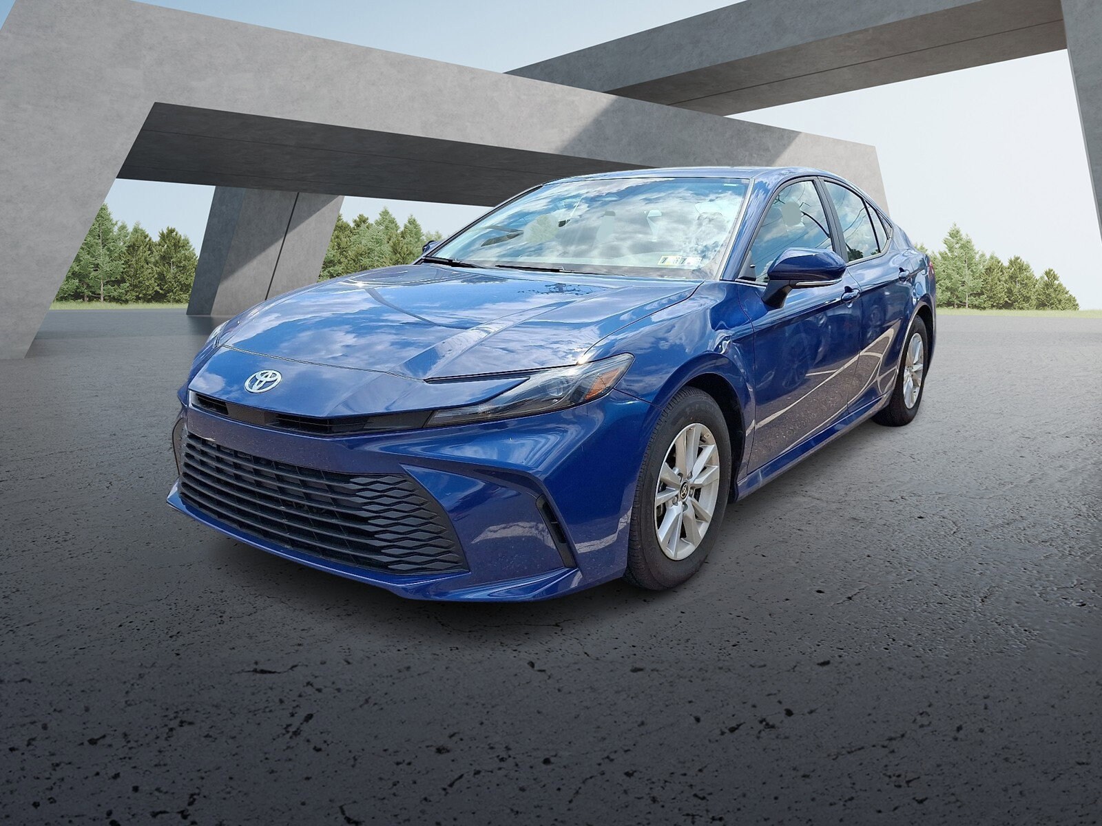 2025 Toyota Camry LE photo 2