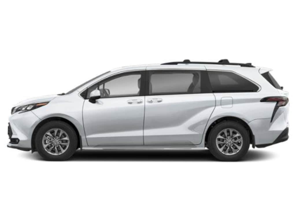 Used 2025 Toyota Sienna XLE Minivan