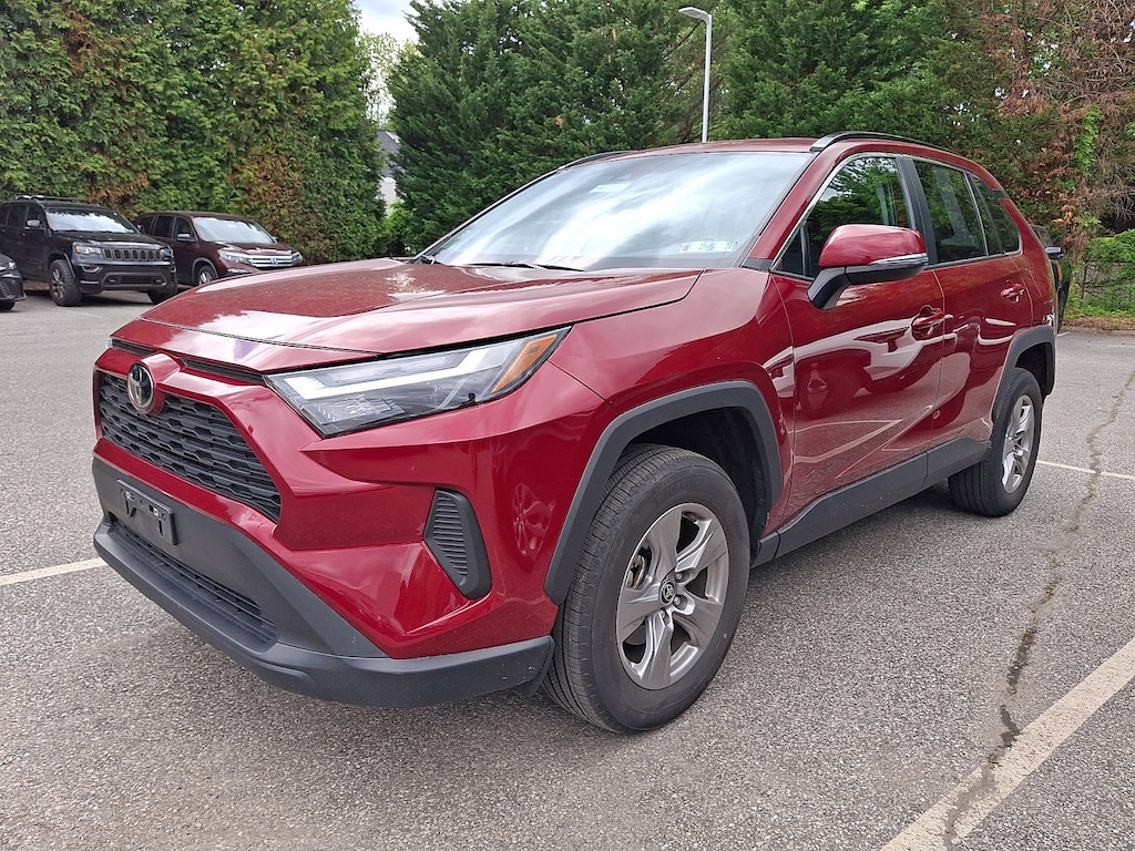 Used 2025 Toyota RAV4 XLE SUV