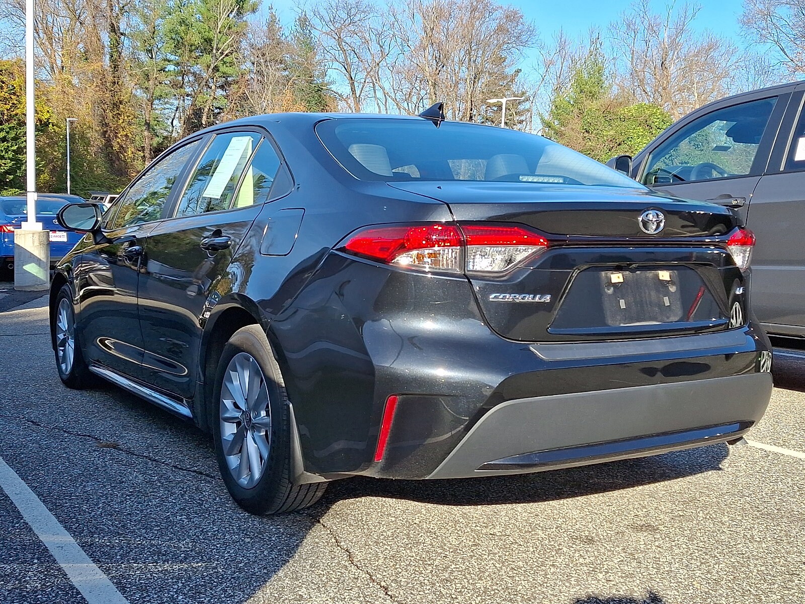 2022 Toyota Corolla LE photo 3
