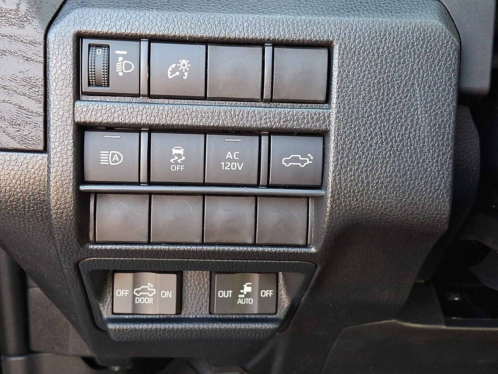 2026 Toyota Tacoma Limited - Photo 18