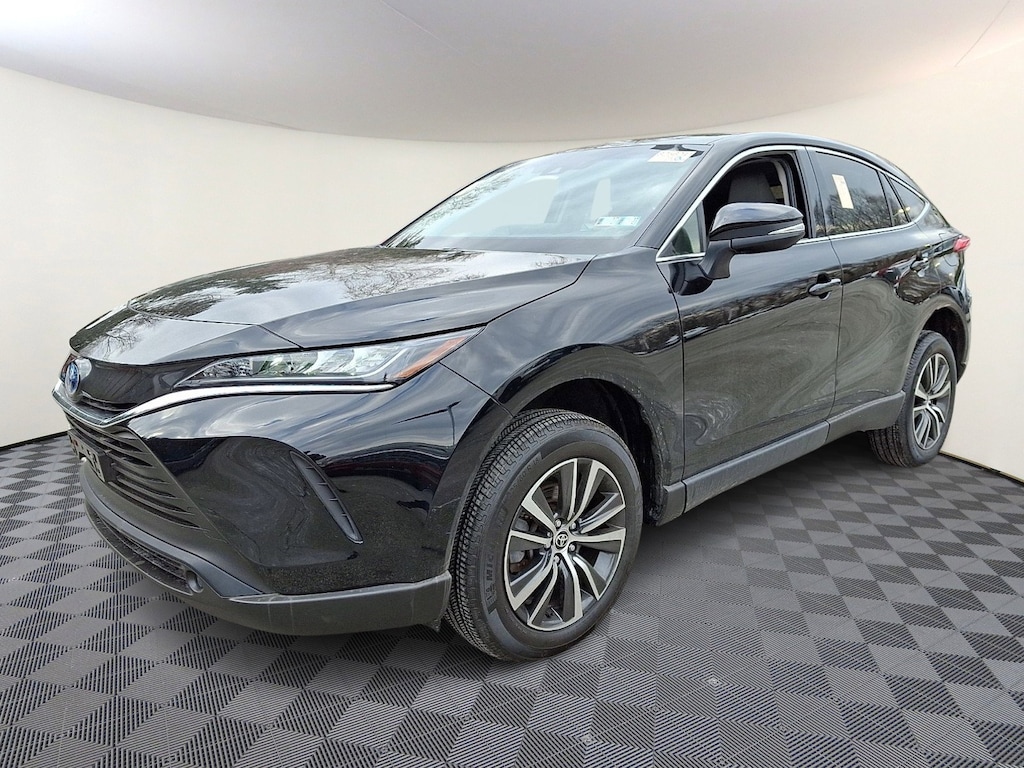 Used 2022 Toyota Venza LE SUV