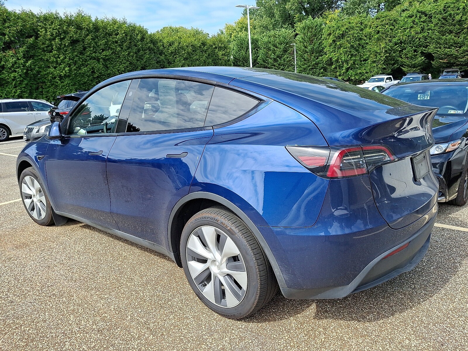 2023 Tesla Model Y Long Range photo 3