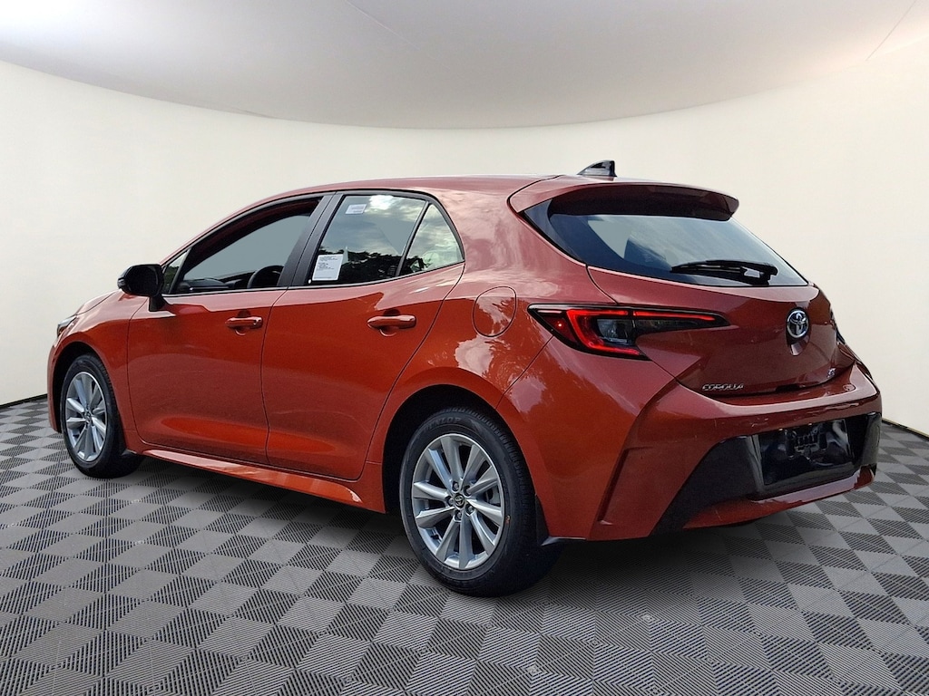 Used 2026 Toyota Corolla Hatchback SE Hatchback