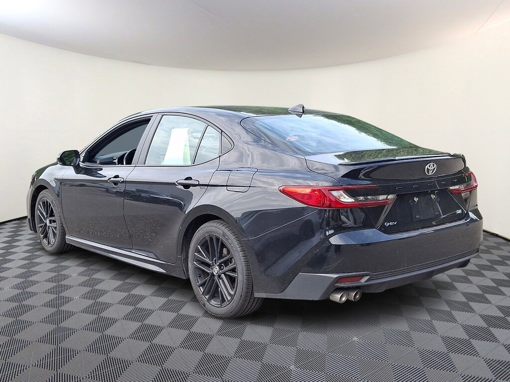 Used 2025 Toyota Camry SE Sedan