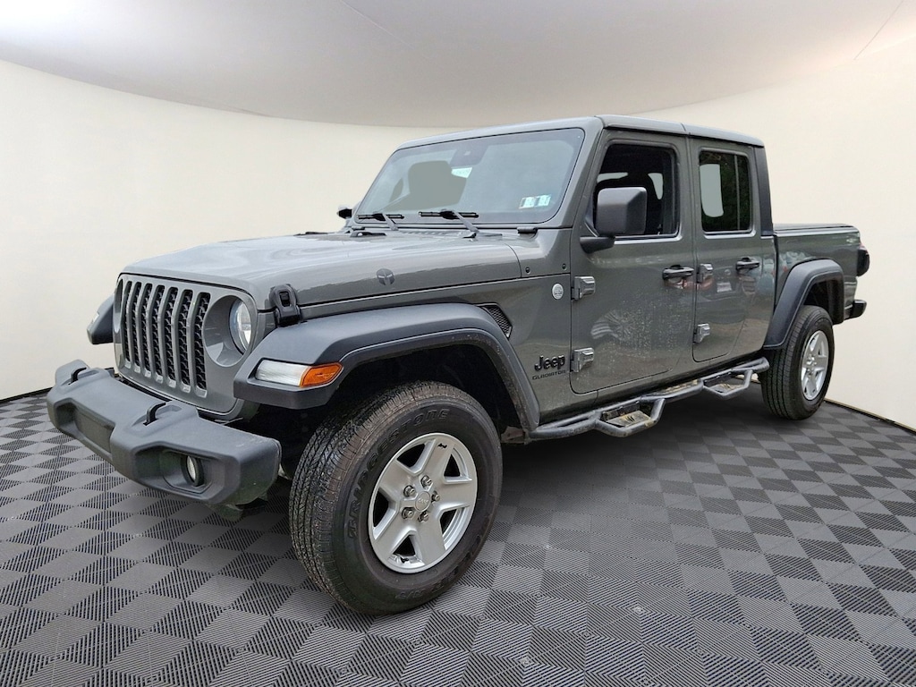 Used 2020 Jeep Gladiator Sport Truck Crew Cab