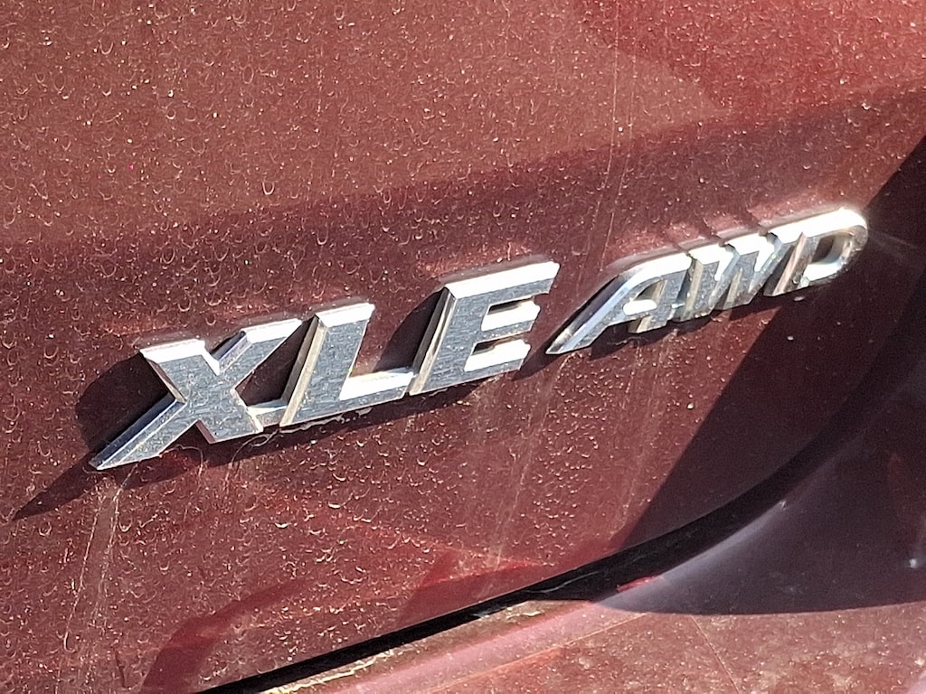 Used 2018 Toyota Highlander XLE V6 SUV