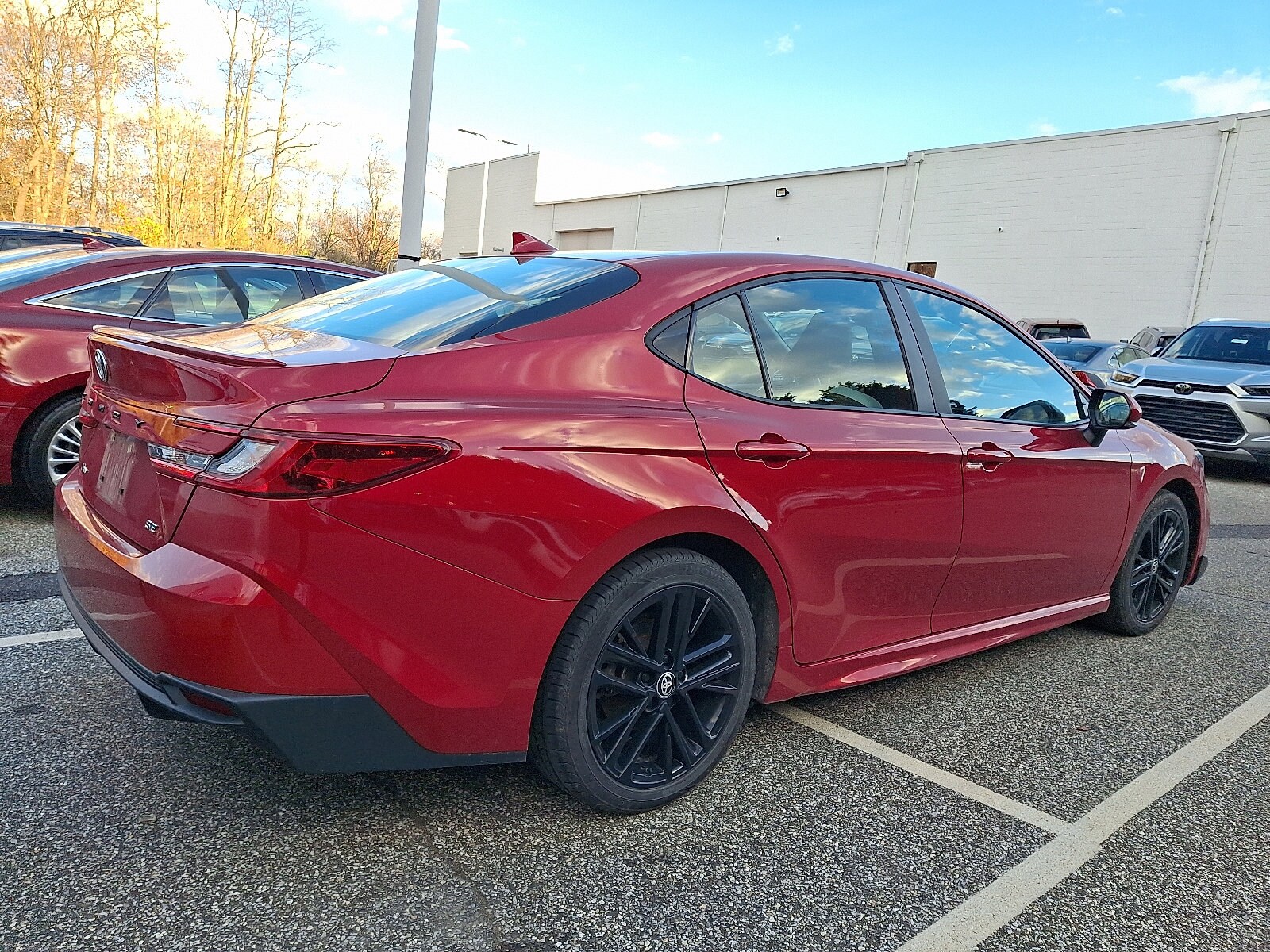 2025 Toyota Camry SE photo 4