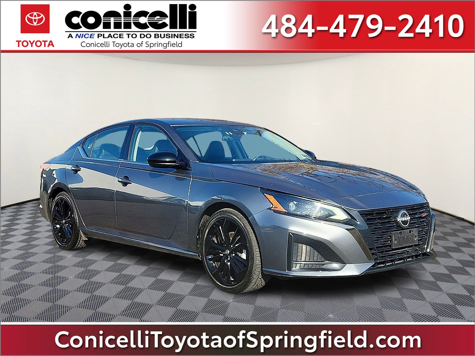 2023 Nissan Altima SR's photo