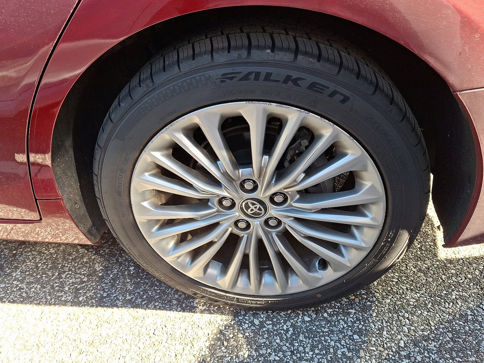 2020 Toyota Avalon Limited photo 3