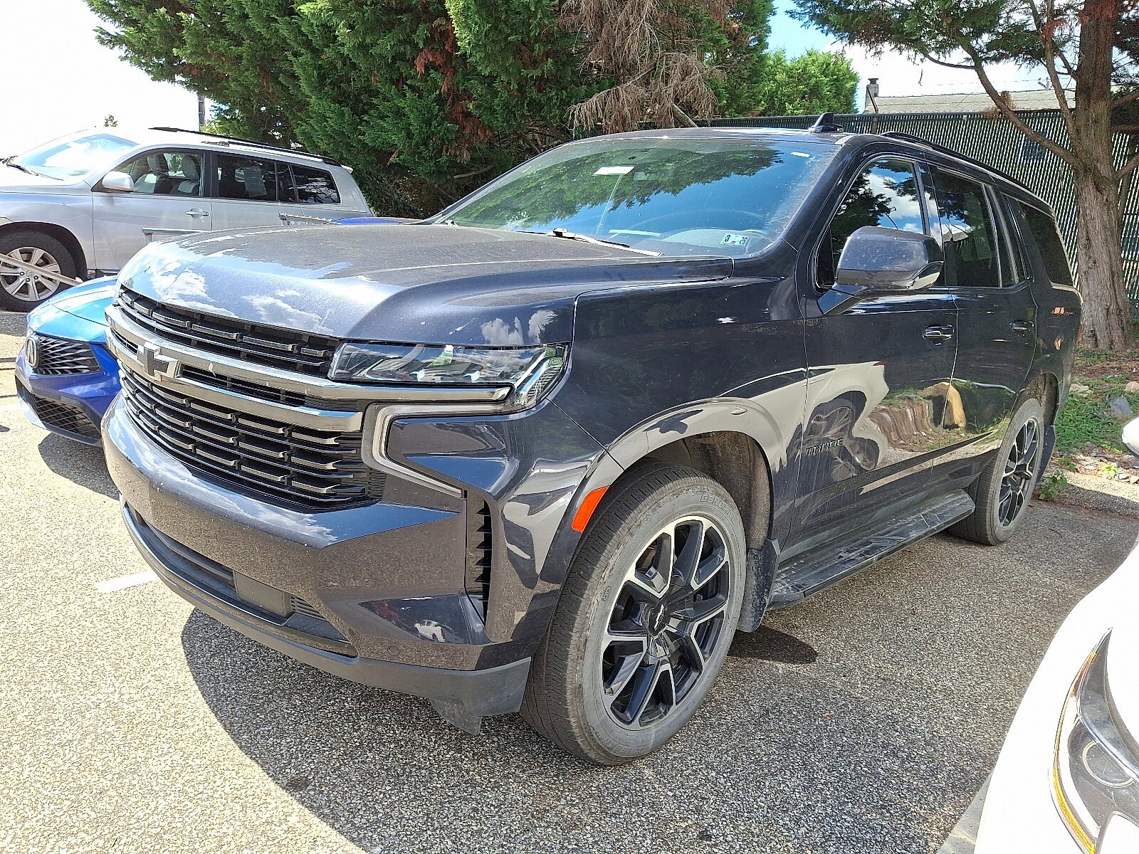 2022 Chevrolet Tahoe RST photo 2