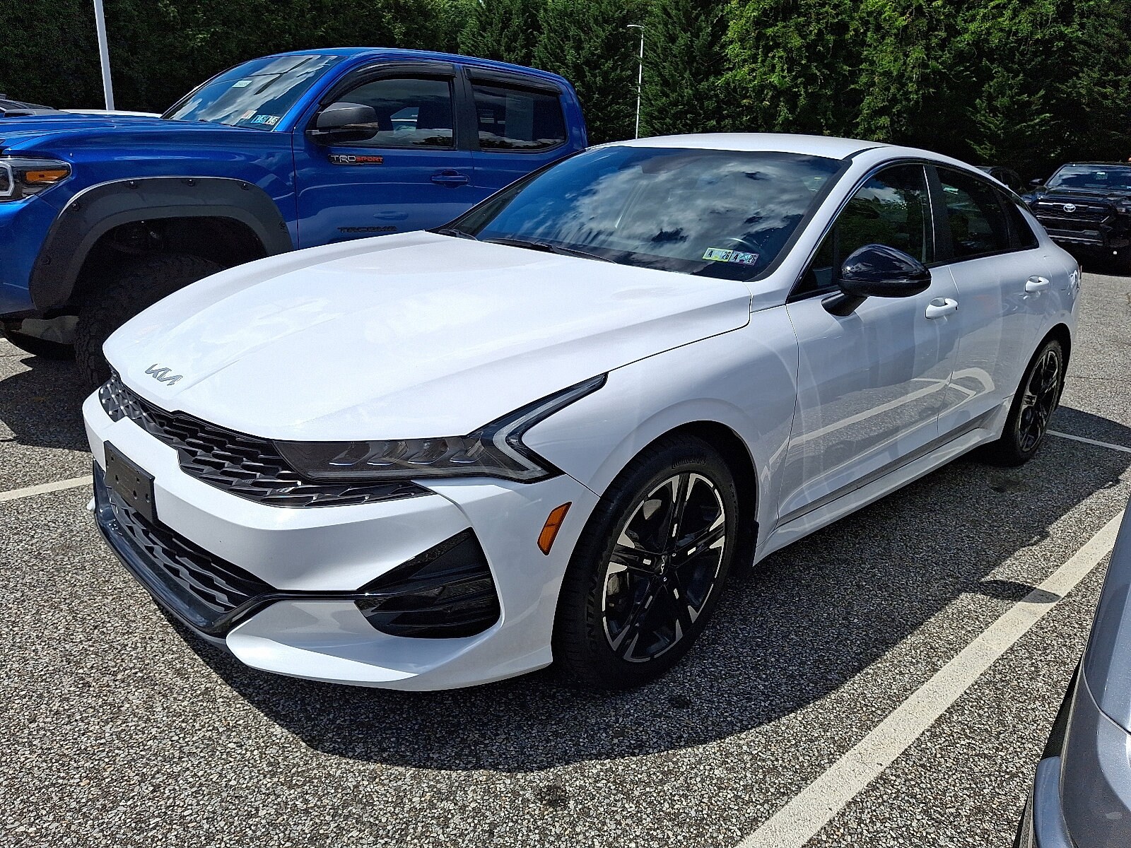 2022 Kia K5 GT-Line photo 2