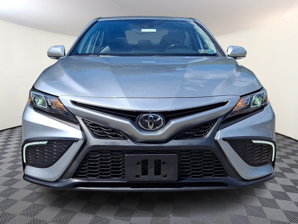 Used 2022 Toyota Camry SE Sedan
