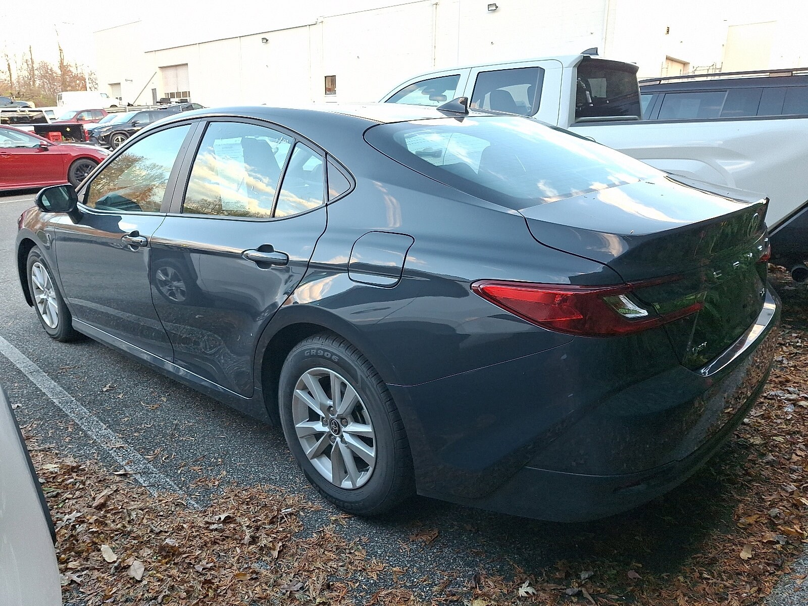 2025 Toyota Camry LE photo 3