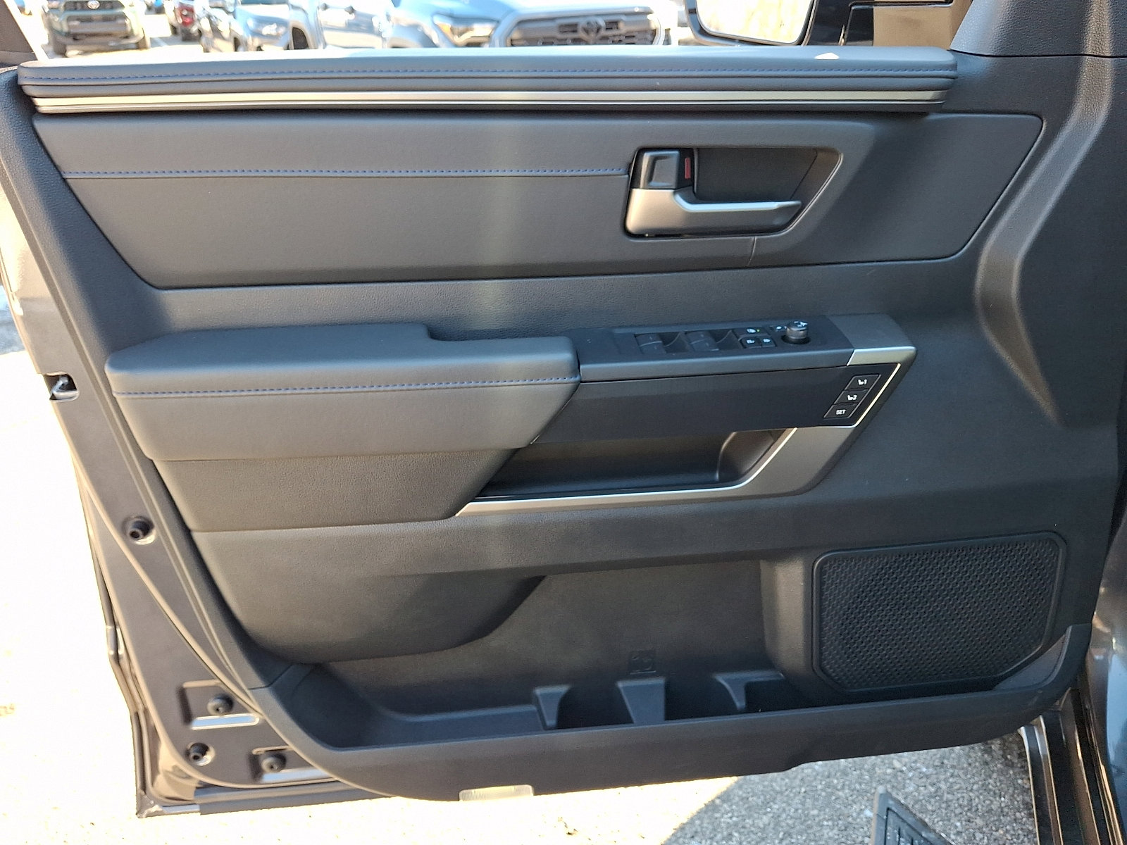 2026 Toyota Tundra Platinum - Photo 11