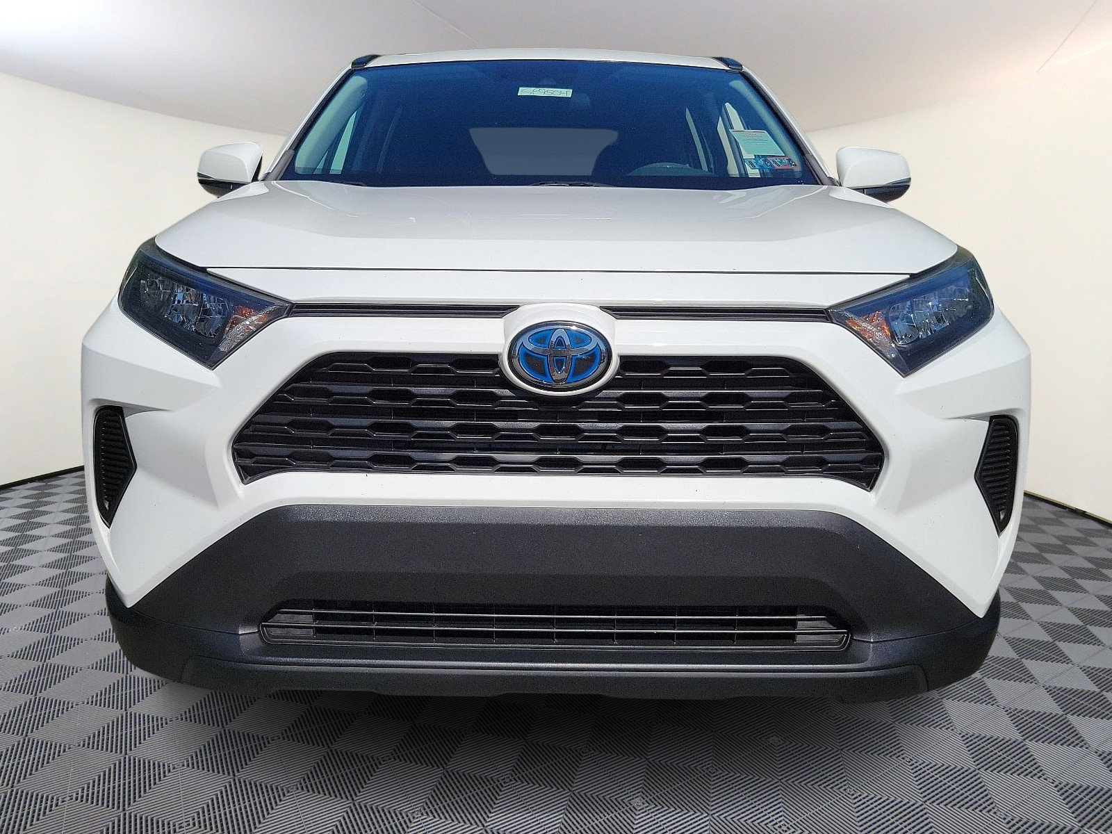 Used 2019 Toyota RAV4 LE with VIN 2T3MWRFV5KW005006 for sale in Springfield, PA