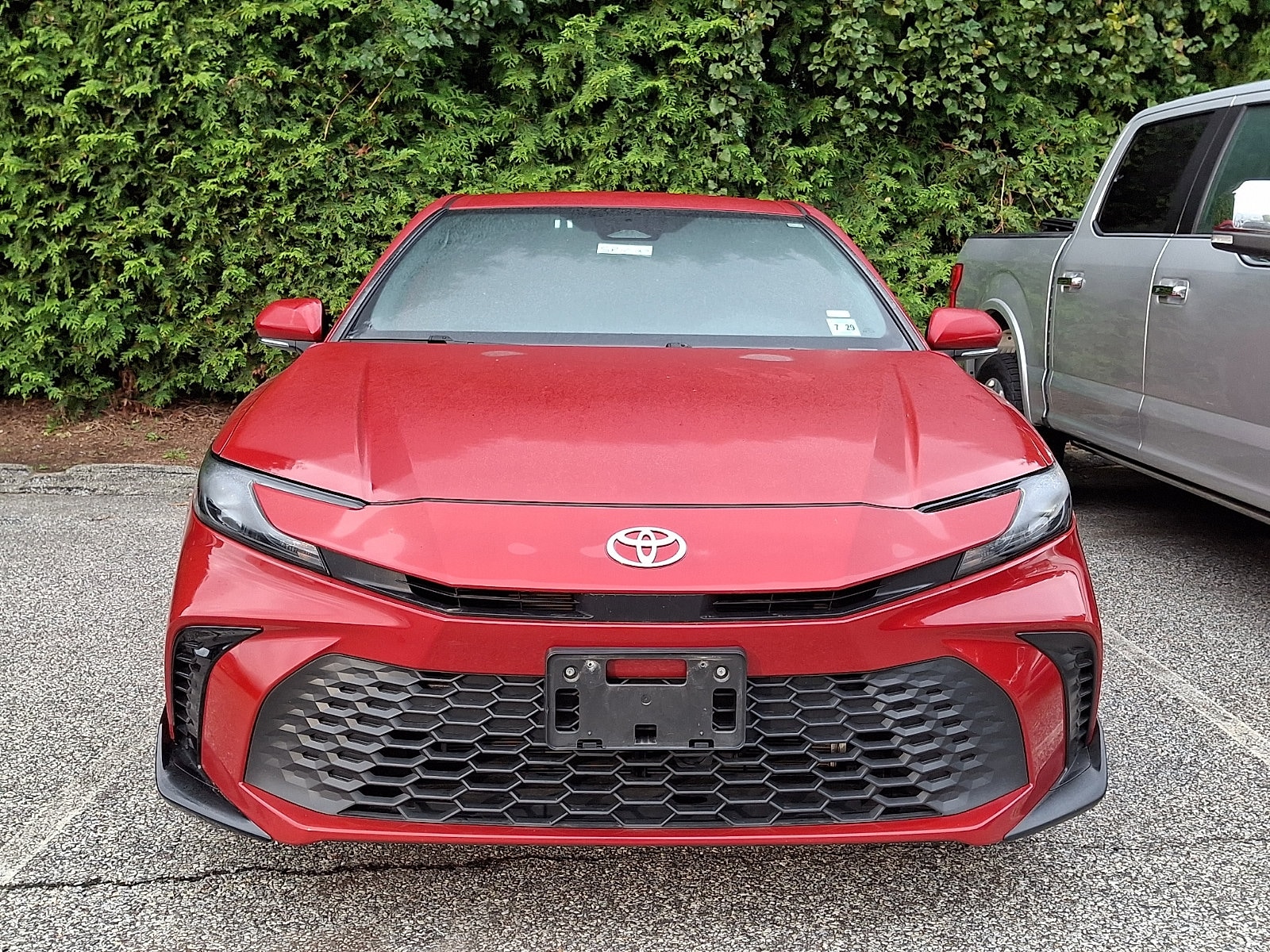2025 Toyota Camry SE - Photo 2