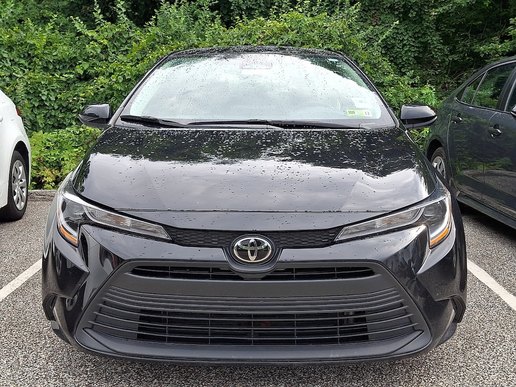 Used 2025 Toyota Corolla LE Sedan