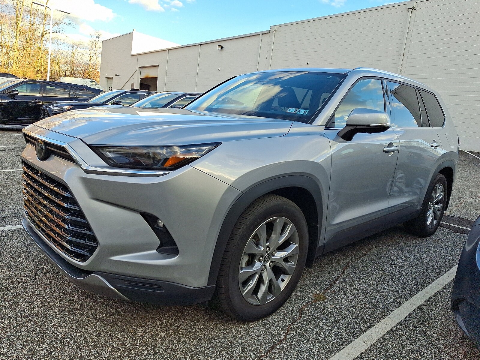 2024 Toyota Grand Highlander Limited photo 2