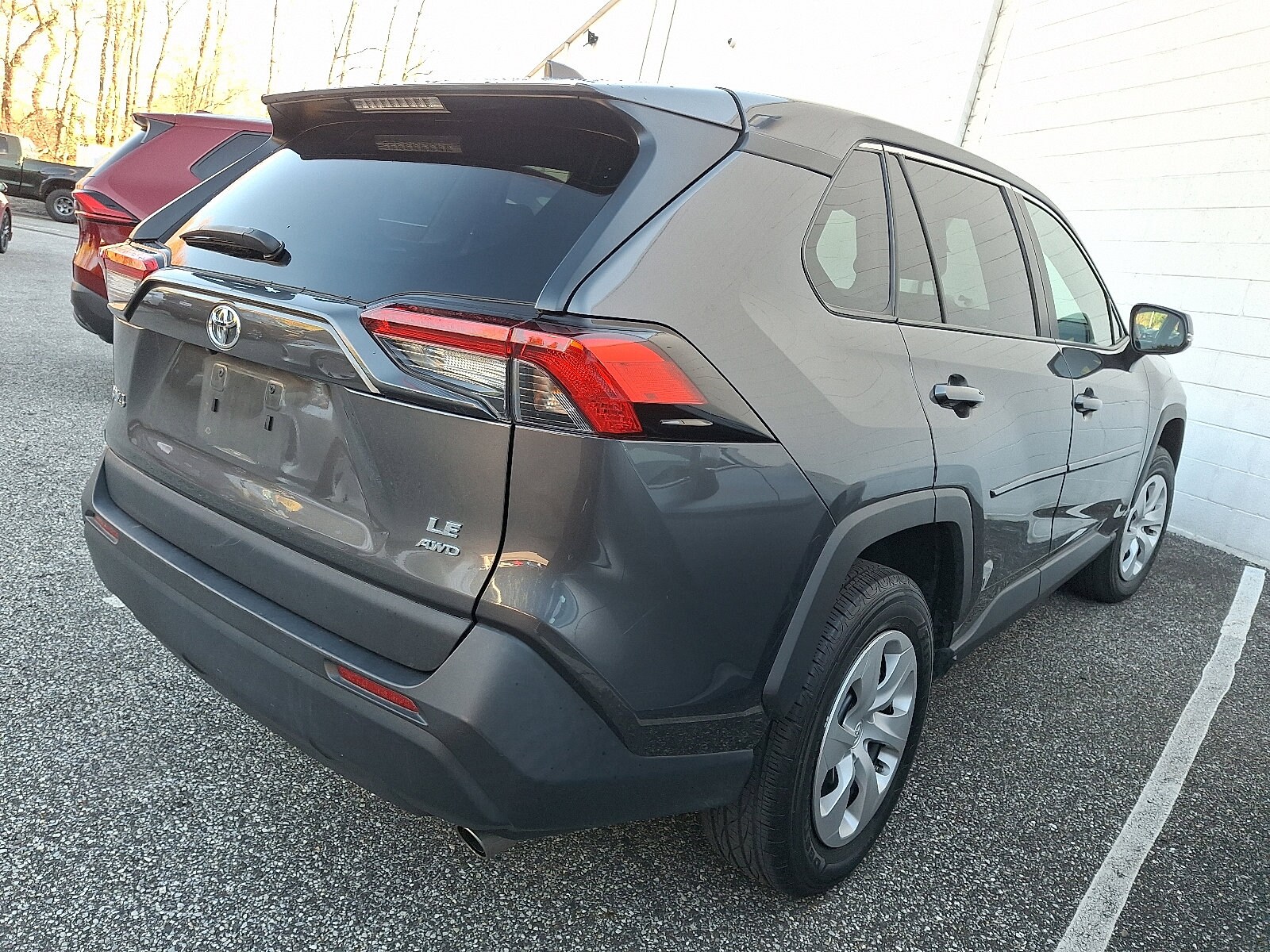 2023 Toyota RAV4 LE photo 2