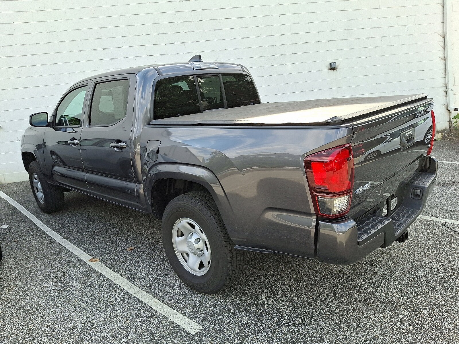 2022 Toyota Tacoma SR V6 photo 2