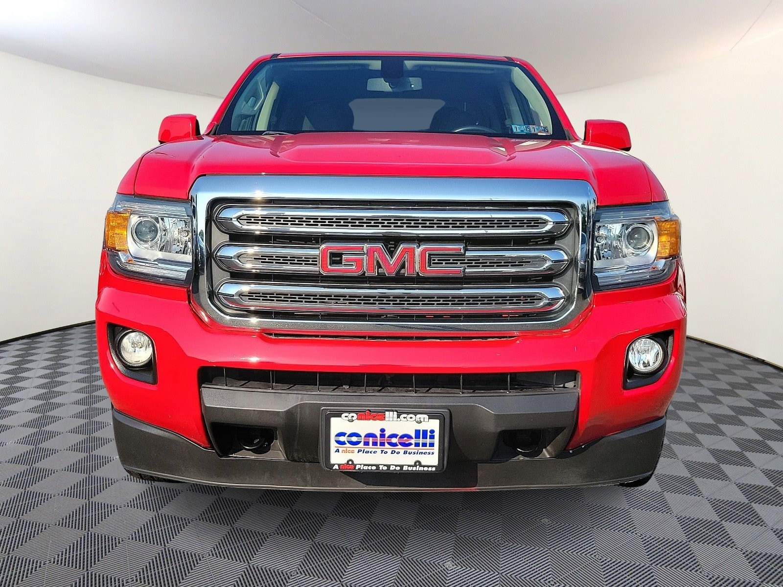 Used 2018 GMC Canyon SLE with VIN 1GTG6CEN8J1326935 for sale in Springfield, PA