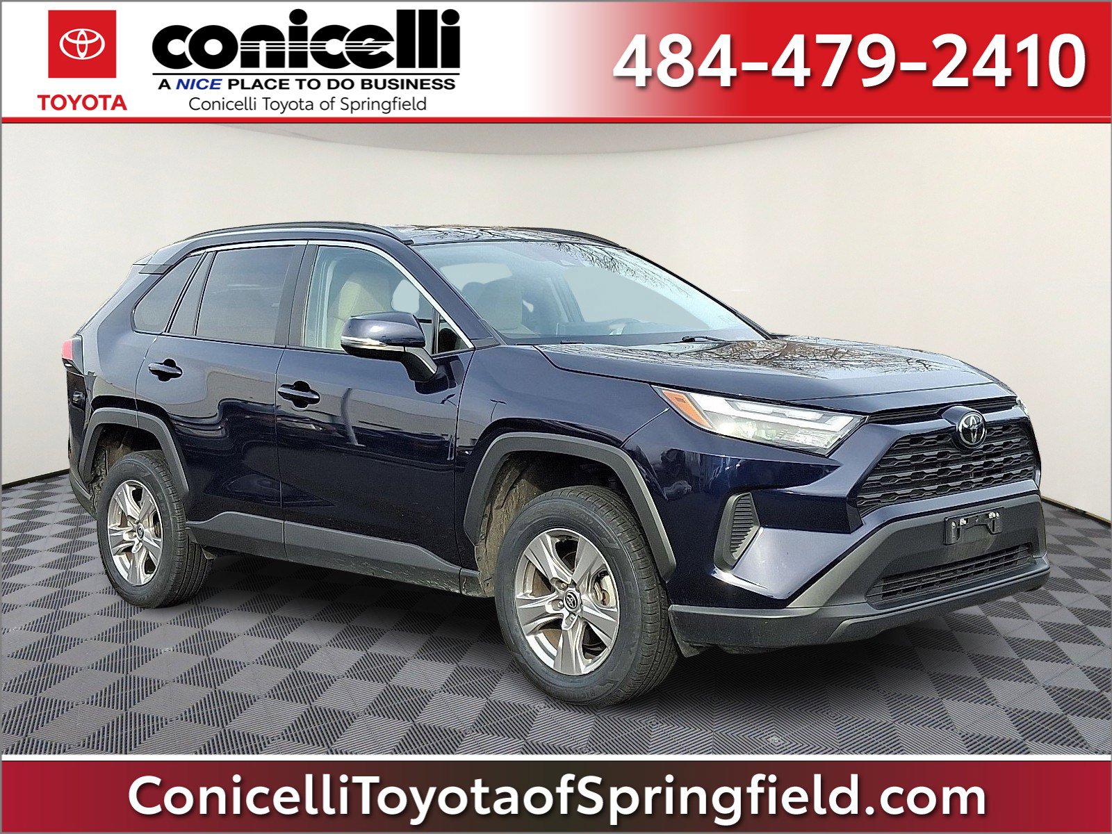 2024 Toyota RAV4 XLE's photo