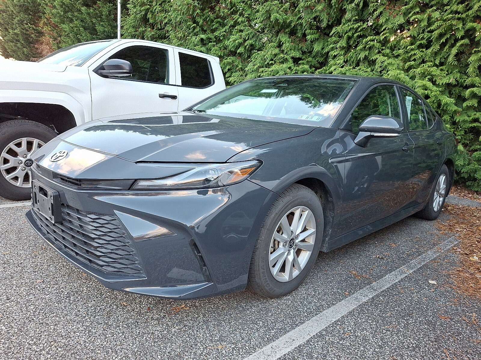 2025 Toyota Camry LE photo 2