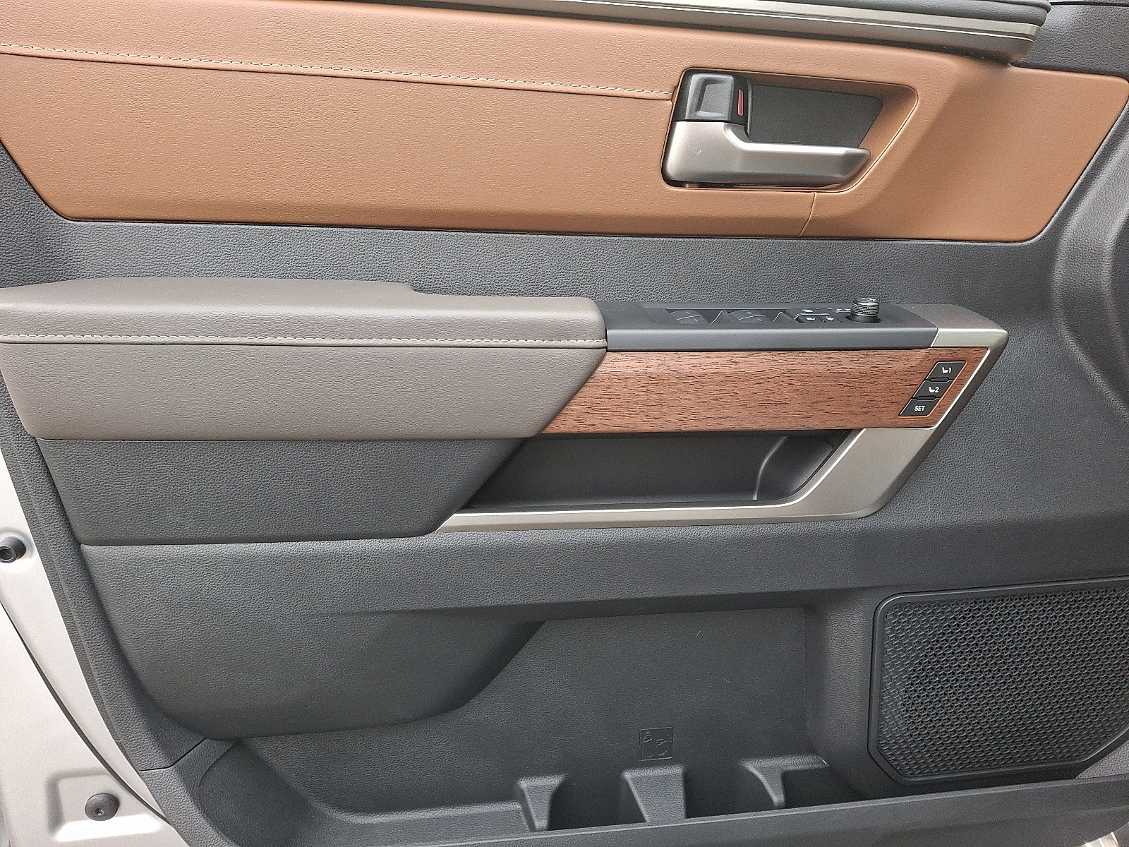 2026 Toyota Tundra 1794 Edition - Photo 10