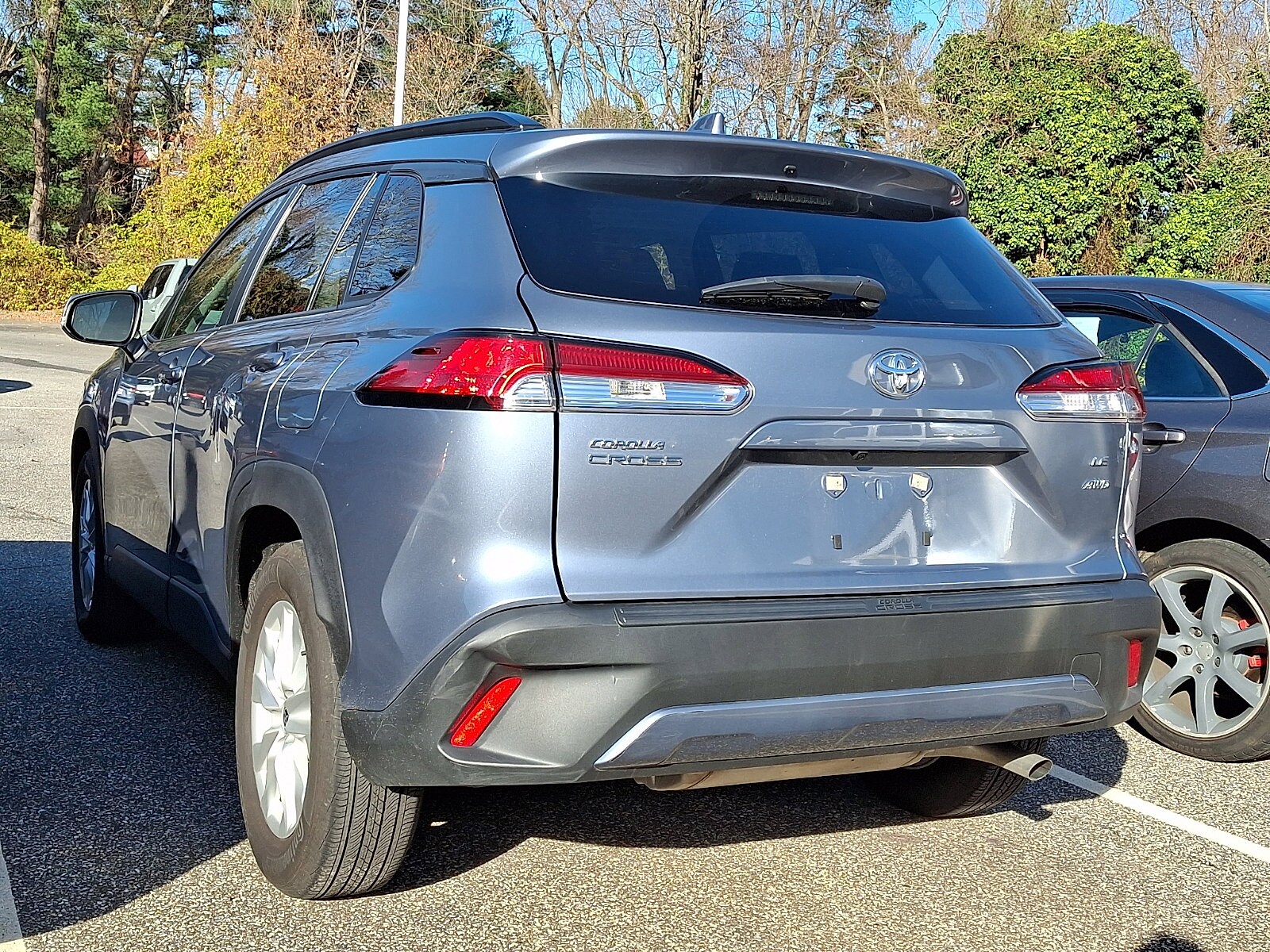 2023 Toyota Corolla Cross LE photo 3