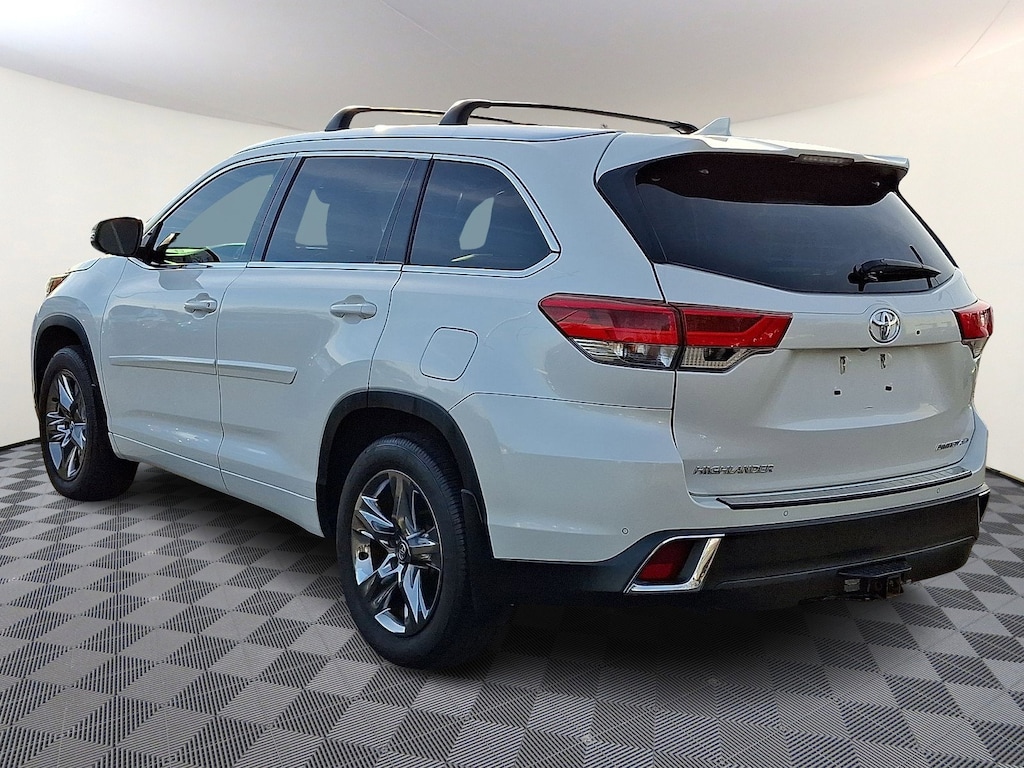 Used 2019 Toyota Highlander Limited Platinum V6 SUV