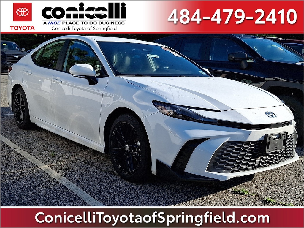 Used 2025 Toyota Camry SE Sedan