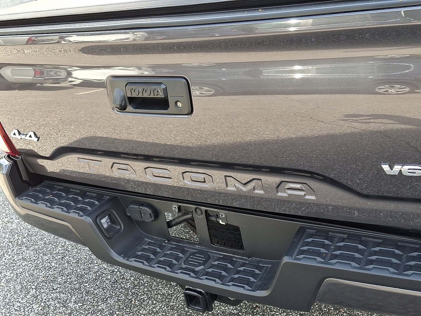 2022 Toyota Tacoma SR V6 photo 4