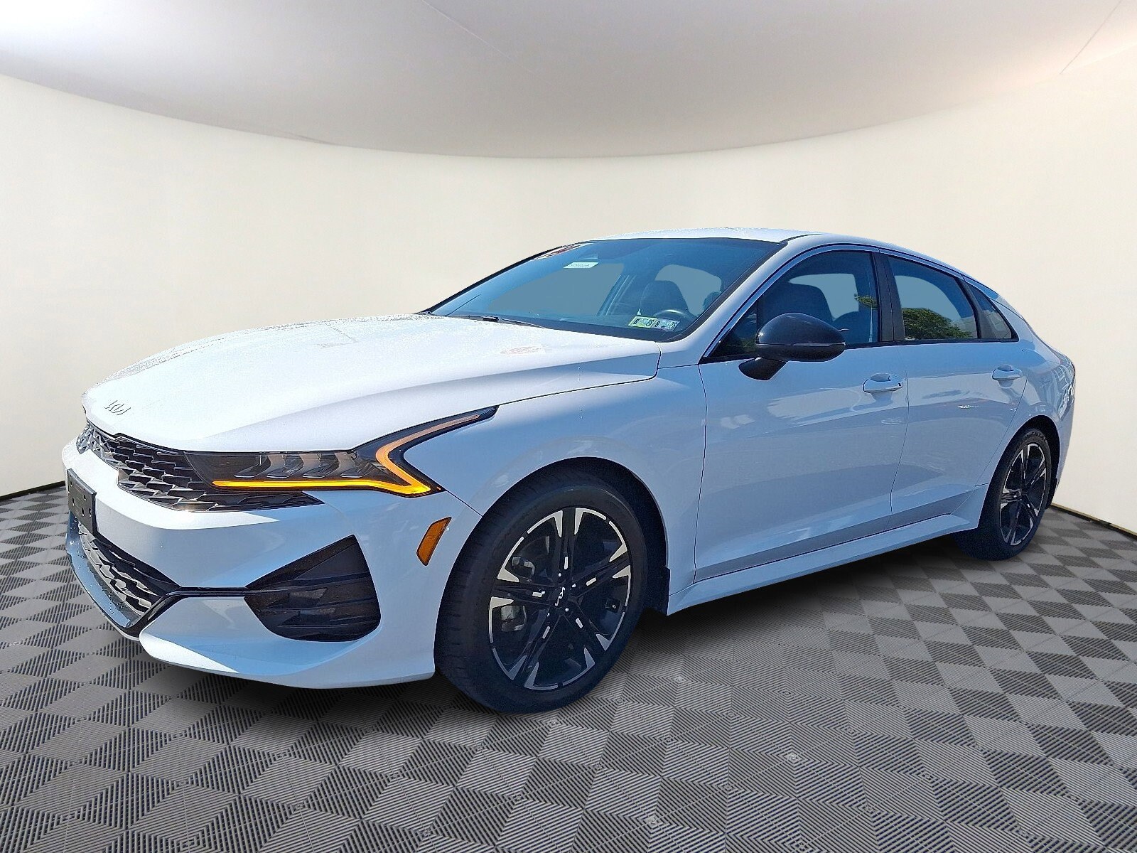 2022 Kia K5 GT-Line photo 3