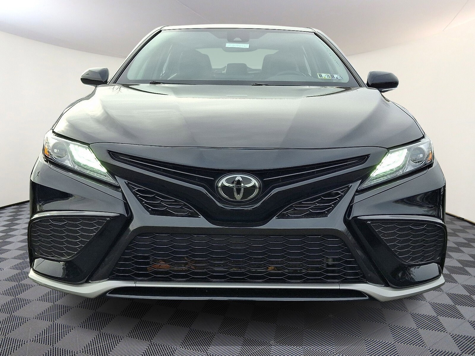 2023 Toyota Camry XSE photo 2