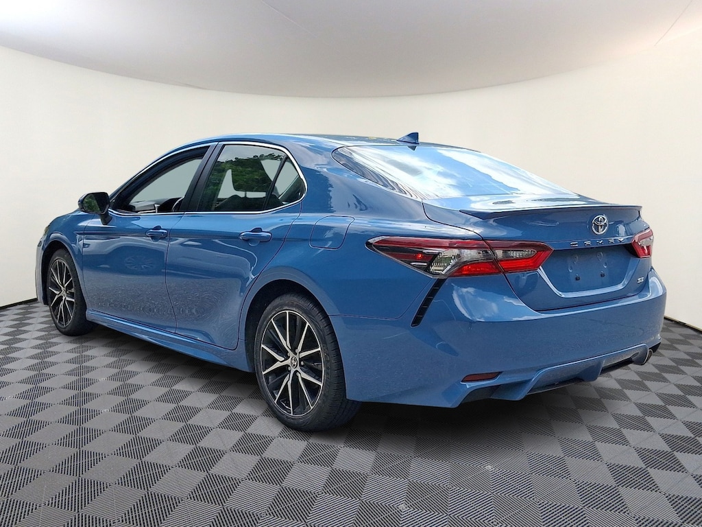 Used 2024 Toyota Camry SE Sedan