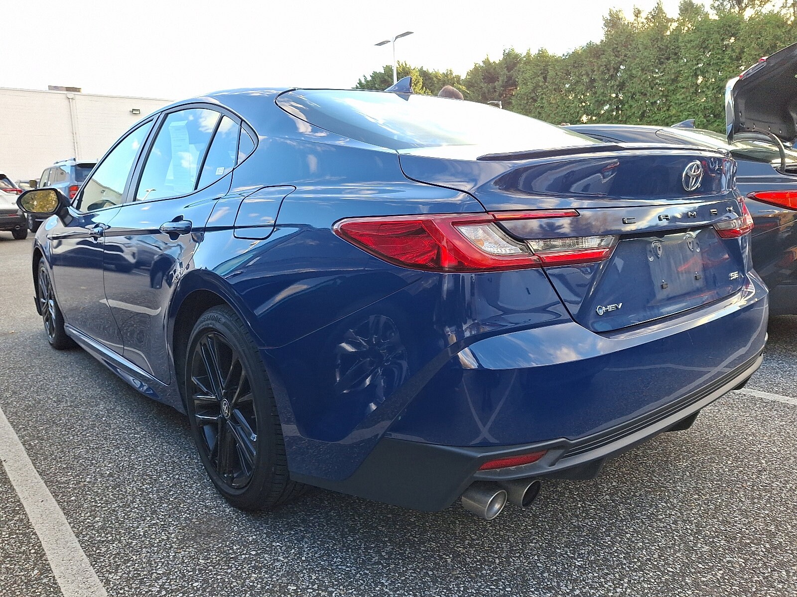 2025 Toyota Camry SE photo 3