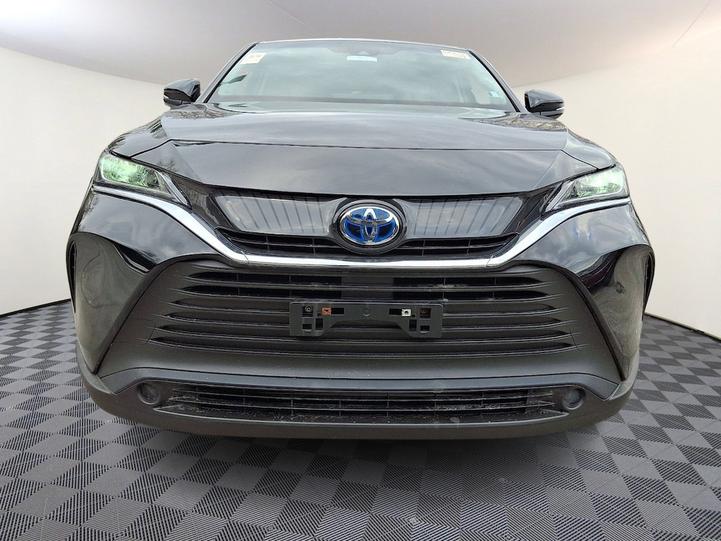 Used 2022 Toyota Venza LE SUV