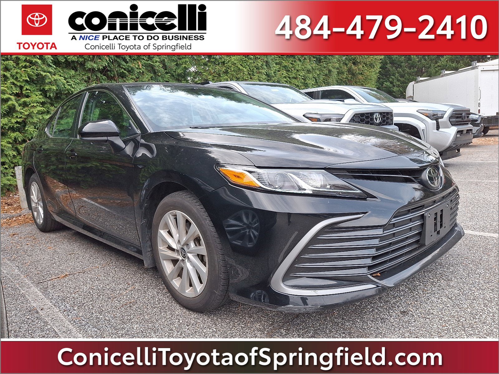 2024 Toyota Camry LE's photo