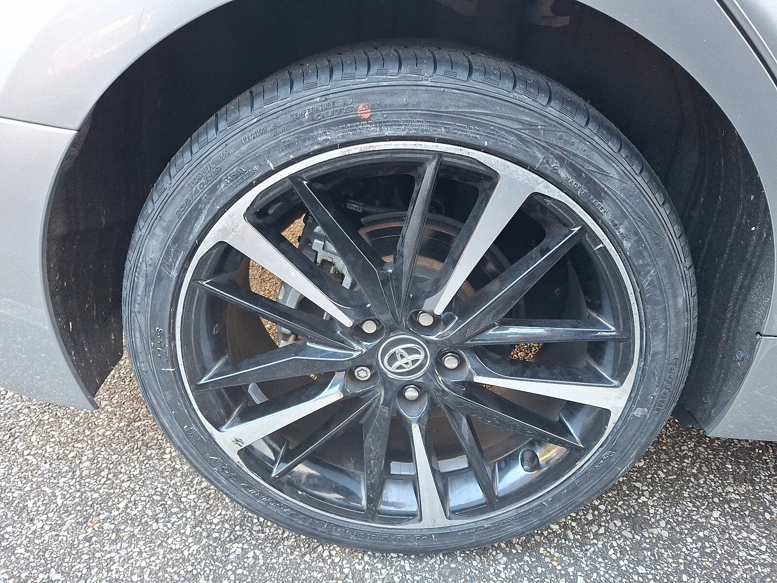 2020 Toyota Camry XSE photo 3