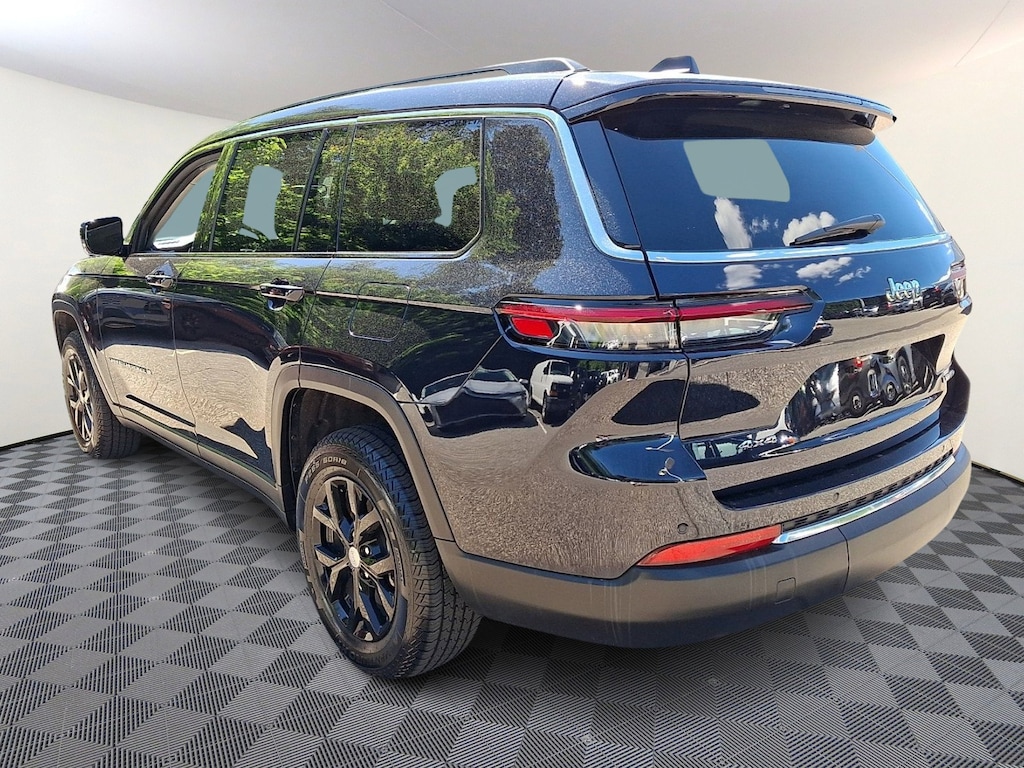 Used 2023 Jeep Grand Cherokee L L Limited SUV