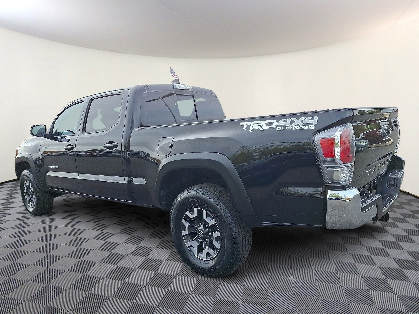 2022 Toyota Tacoma TRD V6 photo 4
